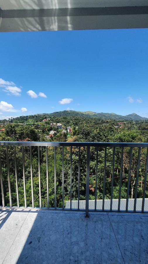 Hotel Woodlark Kattappana 外观 照片