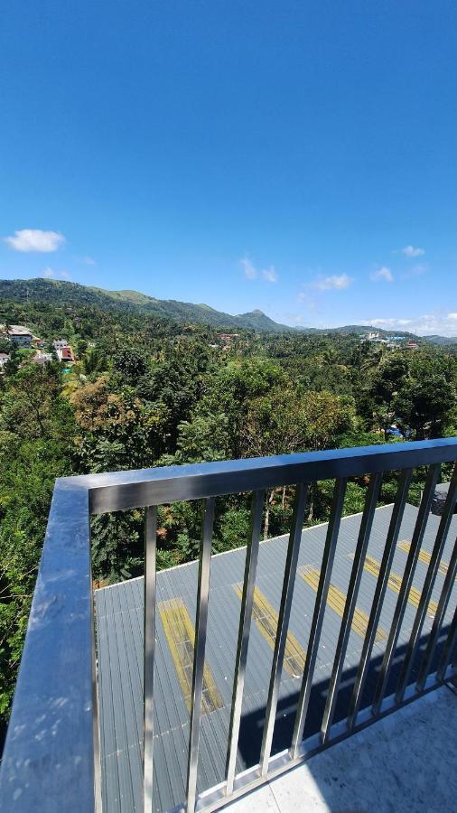Hotel Woodlark Kattappana 外观 照片