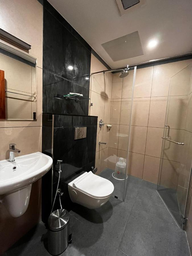 Hotel Woodlark Kattappana 外观 照片