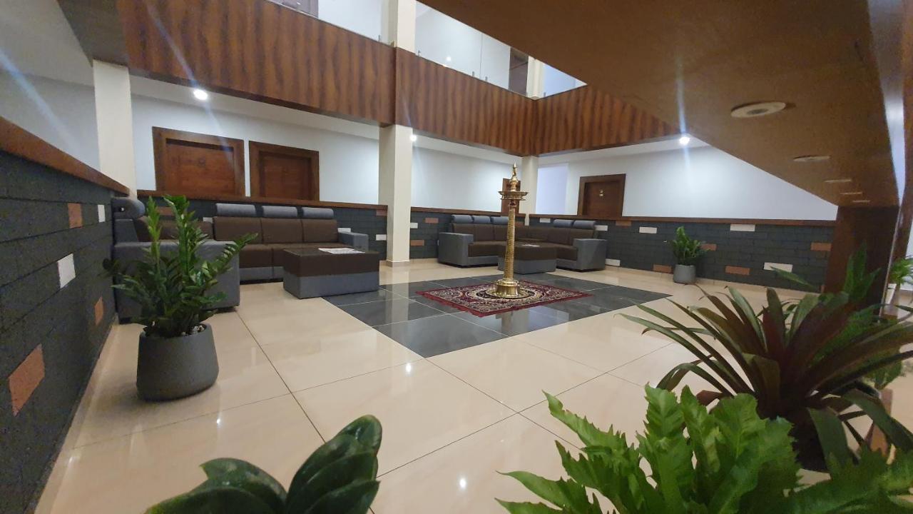 Hotel Woodlark Kattappana 外观 照片