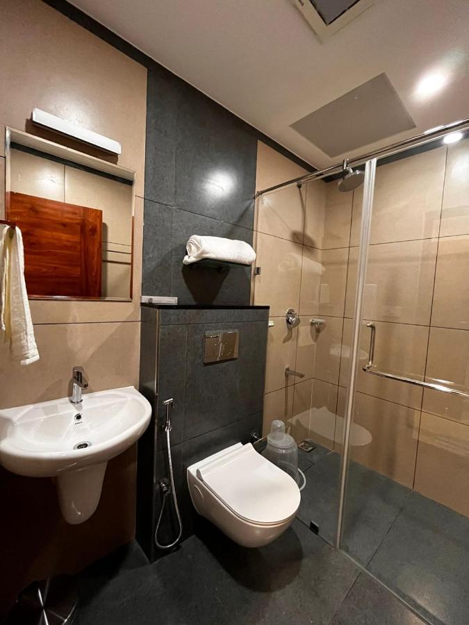 Hotel Woodlark Kattappana 外观 照片